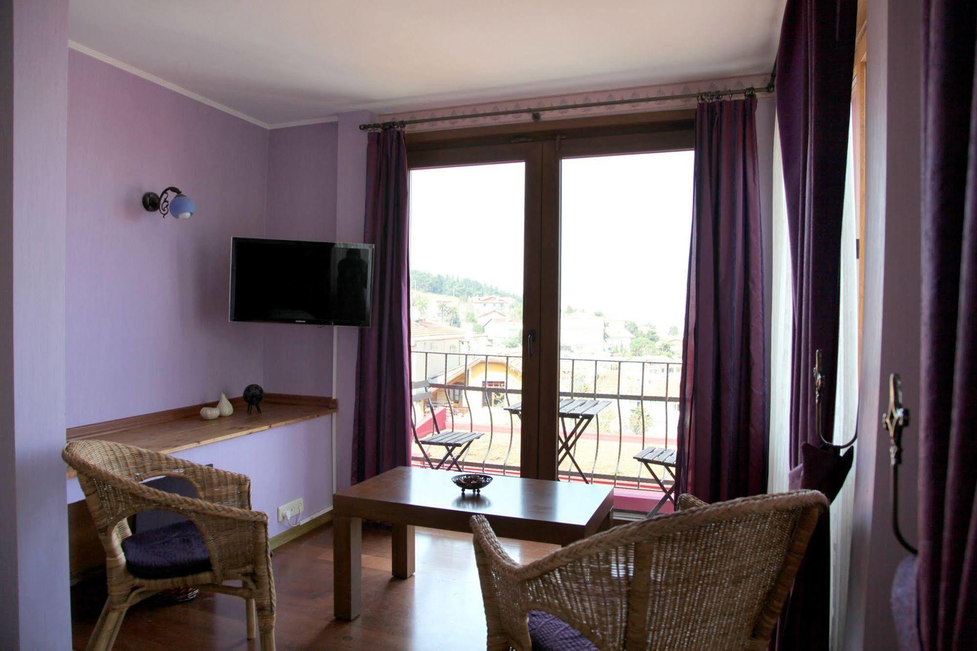 L'Isola Guesthouse (Adults Only) Heybeliada Exterior foto